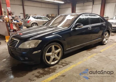 2009 Mercedes-Benz S 550 4Matic z USA, uszkodzony, nr VIN WDDNG86X69A244866